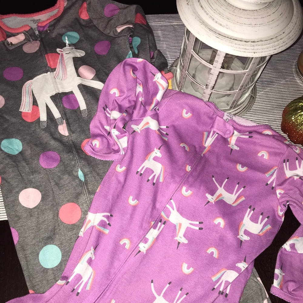🌈🦄Adorable Pair of footed girls pj’s🦄🌈
